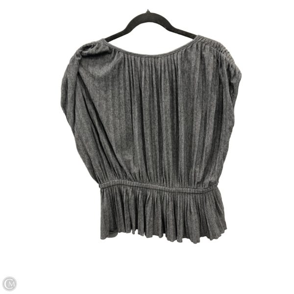Top Short Sleeve By Banana Republic In Grey, Size: L Hot on Sale - Image 2