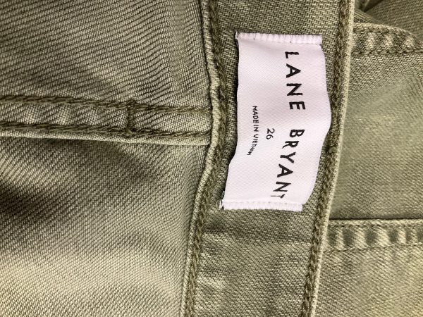 Green Shorts Lane Bryant, Size 26 Supply - Image 3