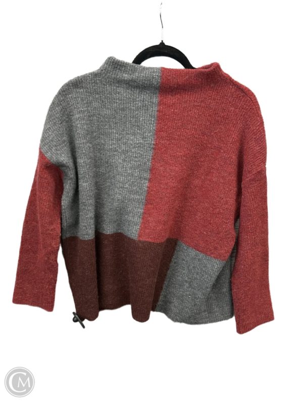 Sweater By Clothes Mentor In Grey & Red, Size: M For Sale - Image 2
